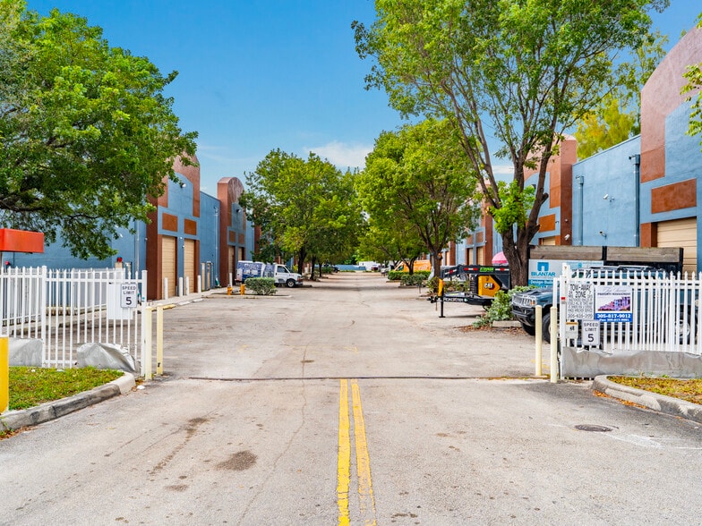 More Photos Of 20200 NW 2nd Ave, Miami Warehouse For Sale