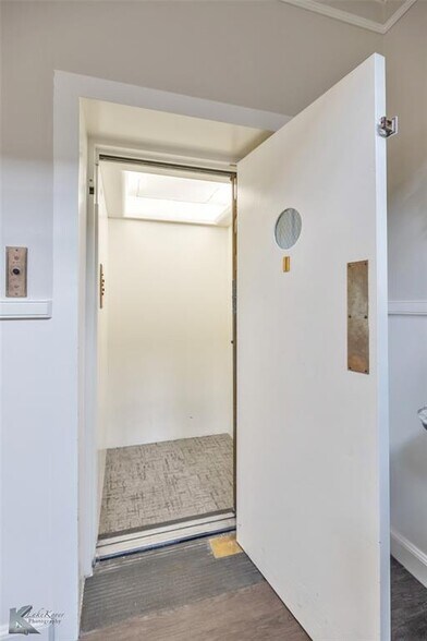 More Photos Of 3425 S 14th St, Abilene Lodge Meeting Hall For Sale