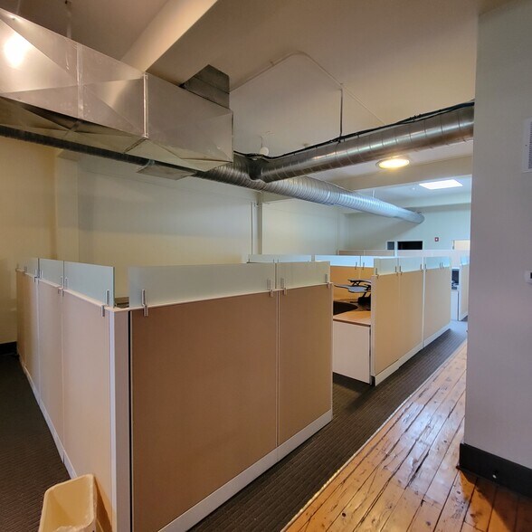 More Photos Of 285 Ellicott St, Buffalo Storefront Retail Office For Lease