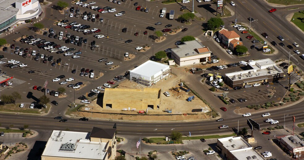 Primary Photo Of 7709 McPherson Rd, Laredo Freestanding For Sale