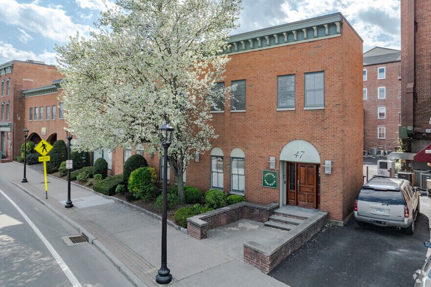 More Photos Of 47 Water St, Norwalk Office For Lease