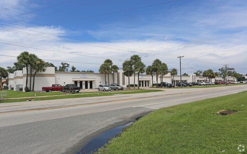 More Photos Of 2425-2573 Silver Star Rd, Orlando Warehouse For Sale