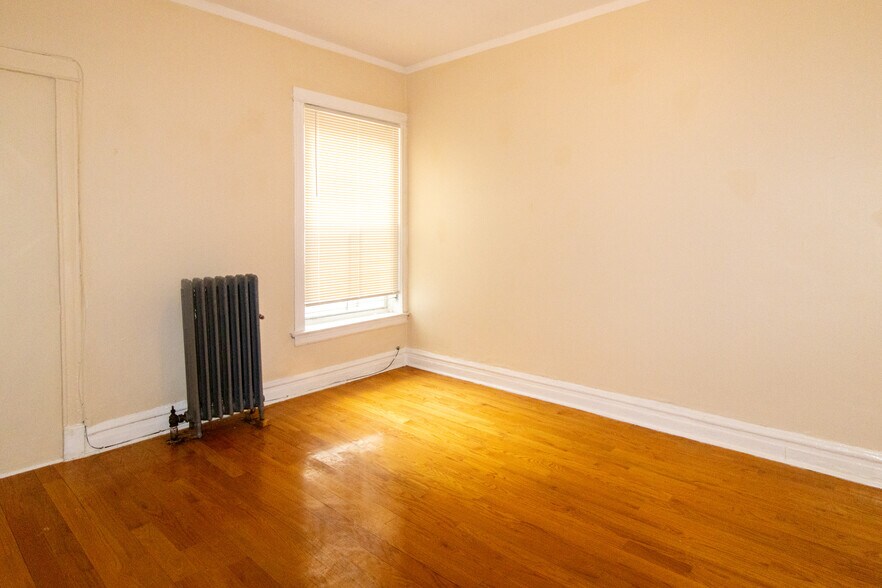 More Photos Of , Chicago Multifamily For Sale