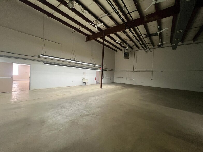 More Photos Of 1703 Industrial Hwy, Cinnaminson Light Manufacturing For Lease