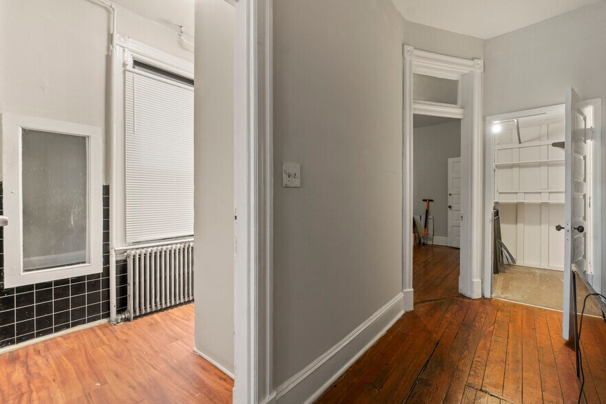 More Photos Of 28 E 25th St, Baltimore Storefront Retail Residential For Sale