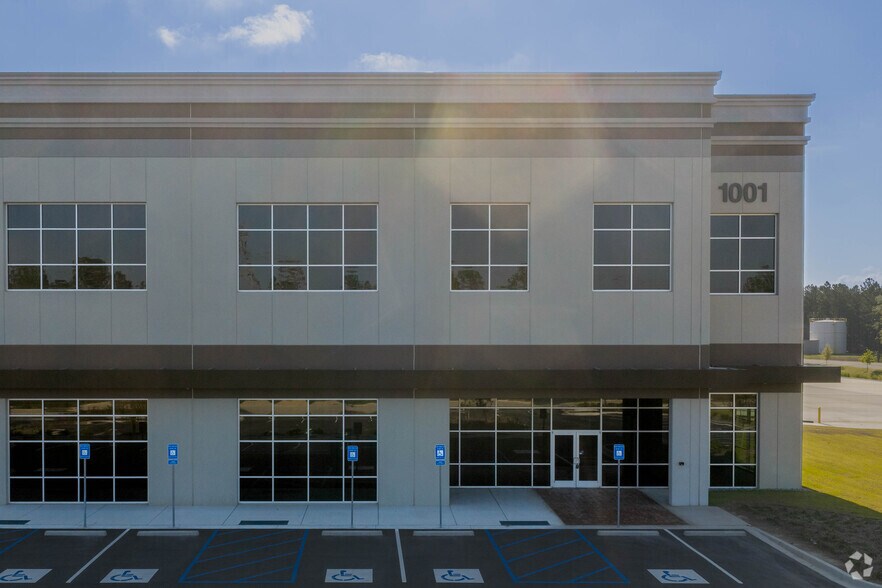 More Photos Of 1001 Kaizen Parkway, Savannah Distribution For Lease