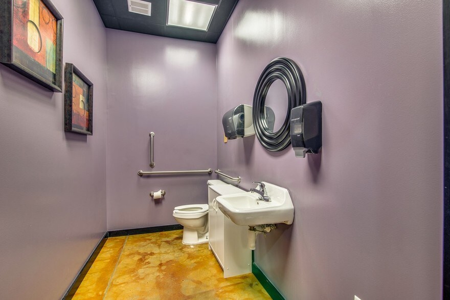 More Photos Of 1829 Jo Johnston Ave, Nashville Medical For Lease