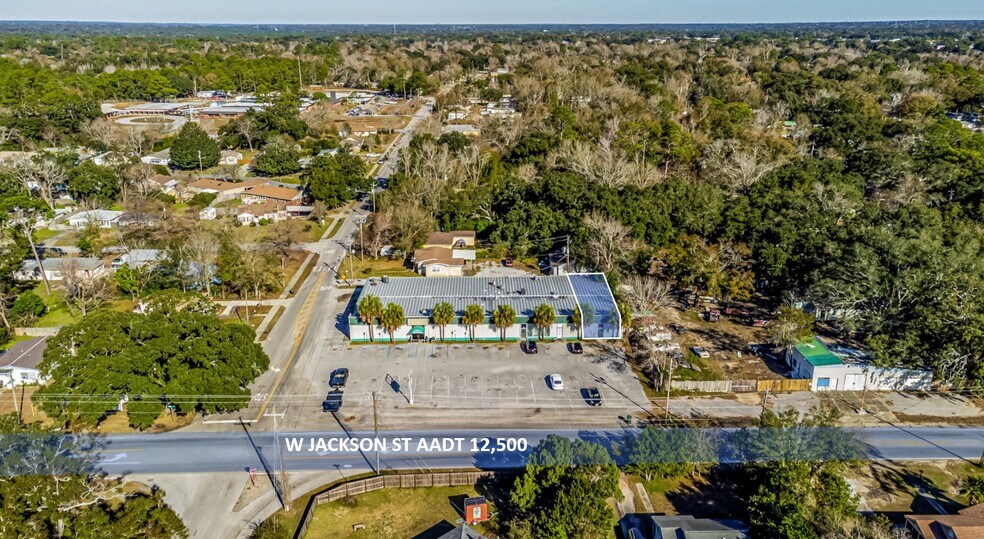 More Photos Of 4828 W Jackson St, Pensacola General Retail For Sale