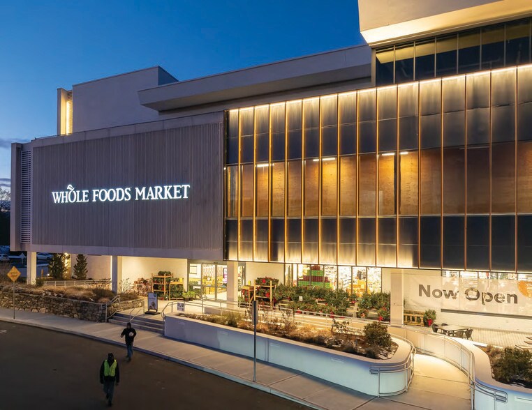 More Photos Of 110 High Ridge Rd, Stamford Supermarket For Lease