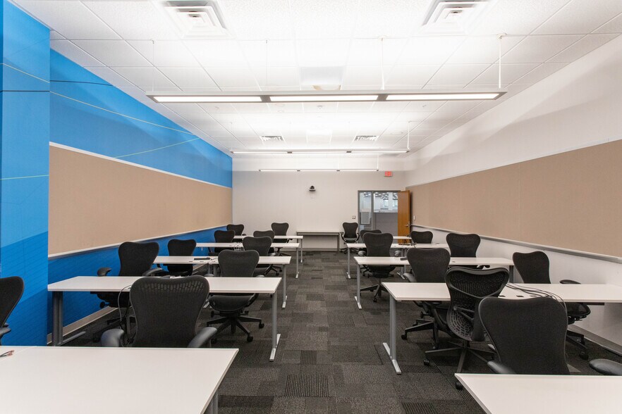 More Photos Of 2215 Southwest Pky, Wichita Falls Office For Lease