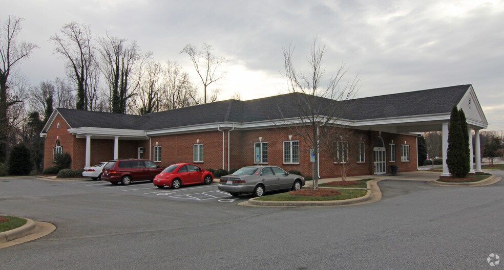 Primary Photo Of 1146 N New Hope Rd, Gastonia Medical For Lease