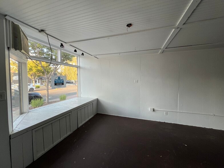 More Photos Of 9078-9084 Elk Grove Blvd, Elk Grove Storefront For Sale