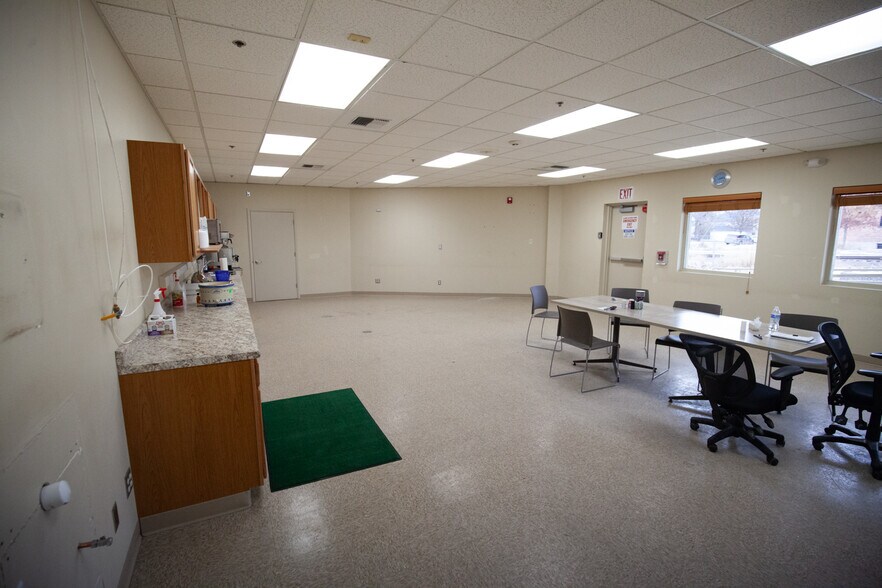 More Photos Of 1001 S 3rd St W, Missoula Manufacturing For Sale