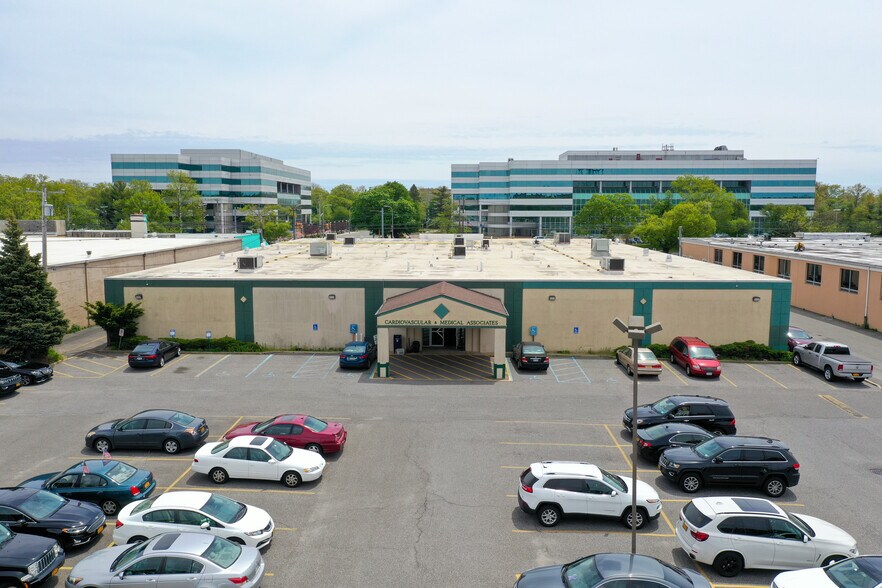 More Photos Of 975 Stewart Ave, Garden City Medical For Sale