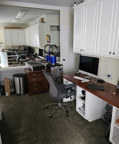 More Photos Of 3051-3057 S Church St, Burlington Office For Sale