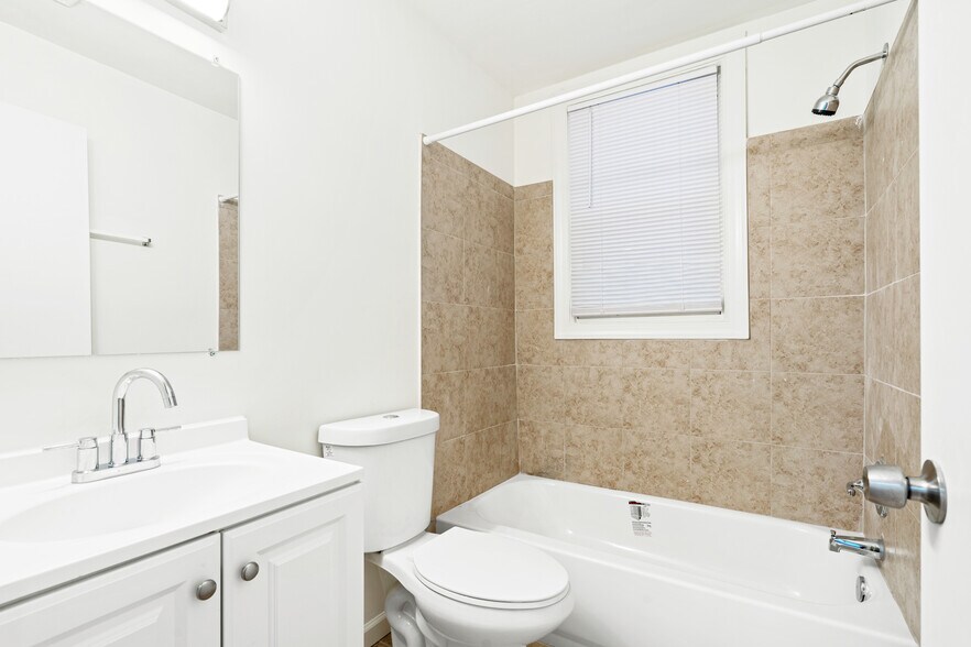 More Photos Of 718 Lamont St NW, Washington Apartments For Sale