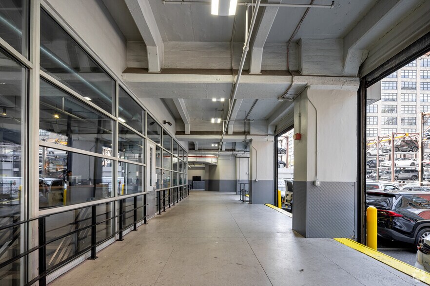 More Photos Of 260 Spring St, New York Self Storage For Lease