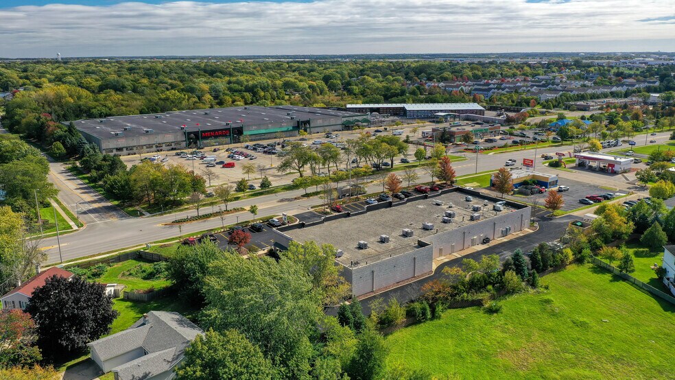 More Photos Of 291-319 N Bolingbrook Dr, Bolingbrook General Retail For Lease