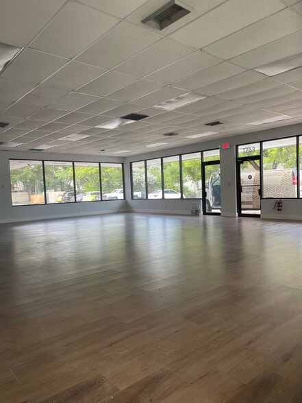 More Photos Of 8455-8471 W Oakland Park Blvd, Sunrise Office For Lease