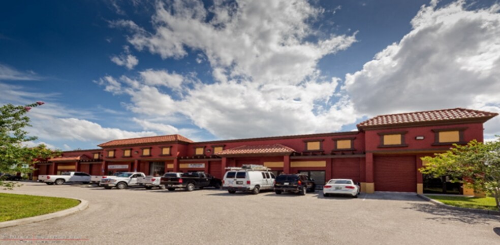 Primary Photo Of 422 SW 2nd Ter, Cape Coral Warehouse For Lease