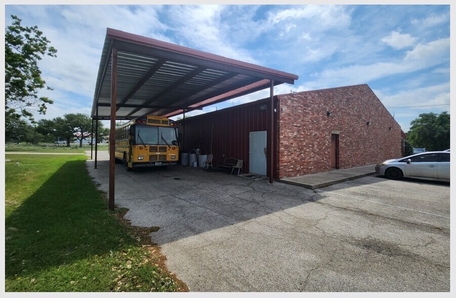 More Photos Of 275 FM 2483, Morgans Point Resort Light Distribution For Sale