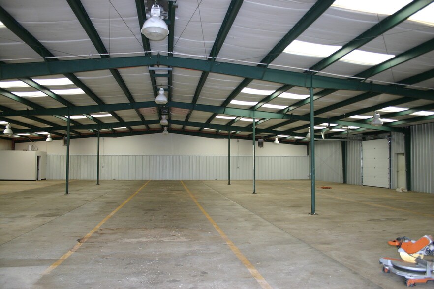 More Photos Of 24 Varner Dr, Claysville Warehouse For Sale