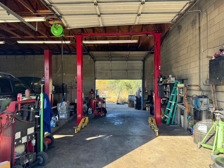 More Photos Of 49927 Twentynine Palms Hwy, Morongo Valley Auto Repair For Sale