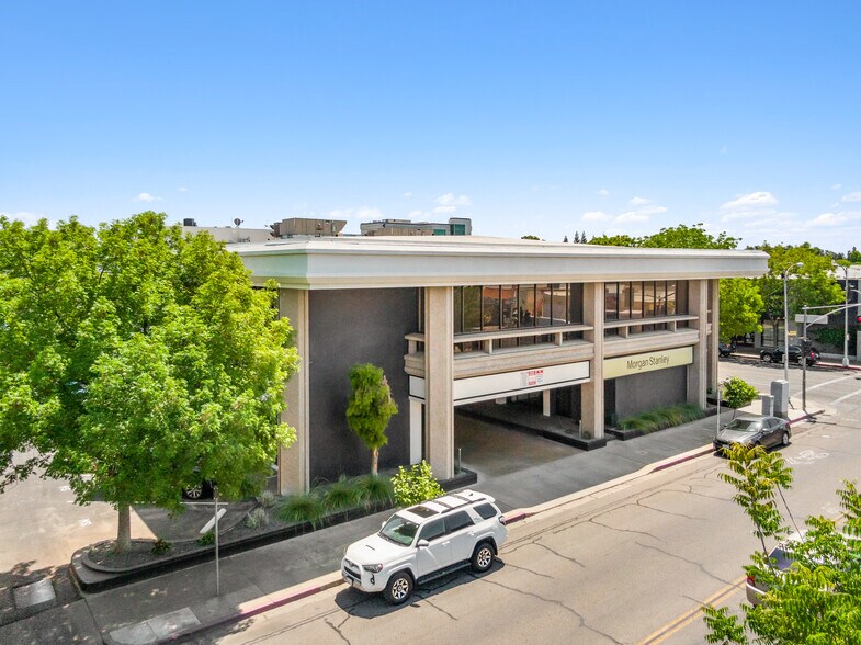 More Photos Of 520 W Main St, Visalia Office For Lease