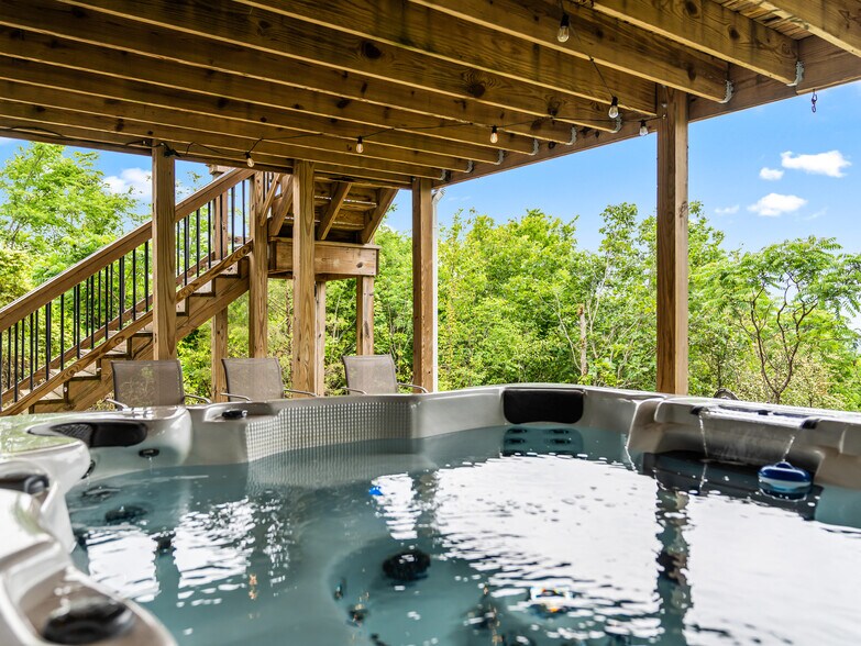 More Photos Of 896 Mount Riante Rd, Hot Springs Specialty For Sale