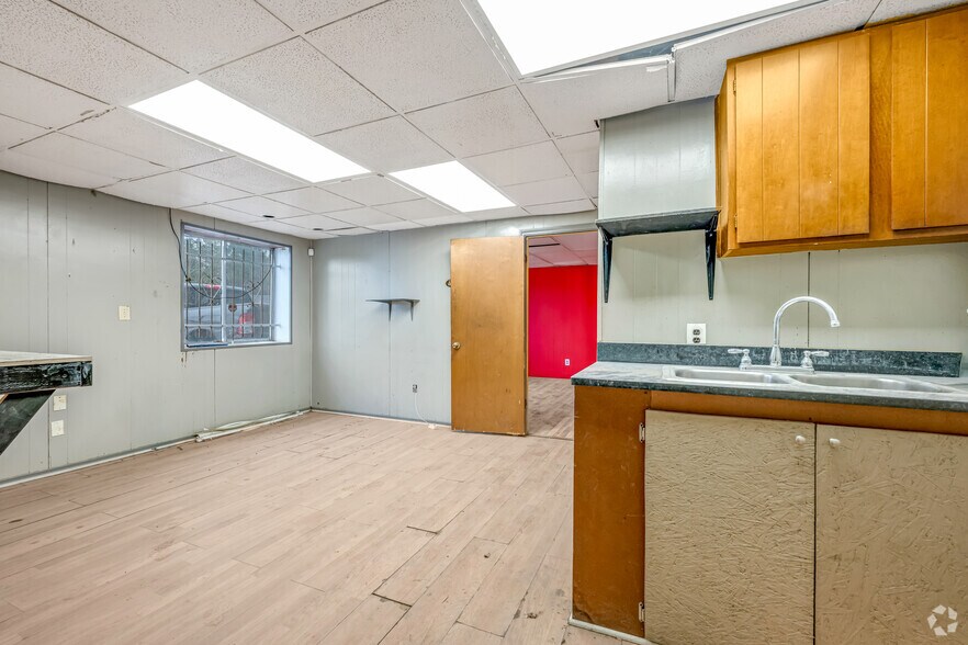 More Photos Of 6275 Highway 85, Riverdale Unknown For Lease