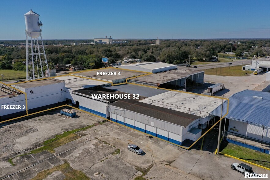 More Photos Of 625 W Bridgers Ave, Auburndale Unknown For Lease