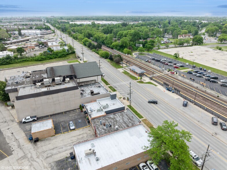 More Photos Of 456-458 E Northwest Hwy, Des Plaines Storefront Retail Office For Sale