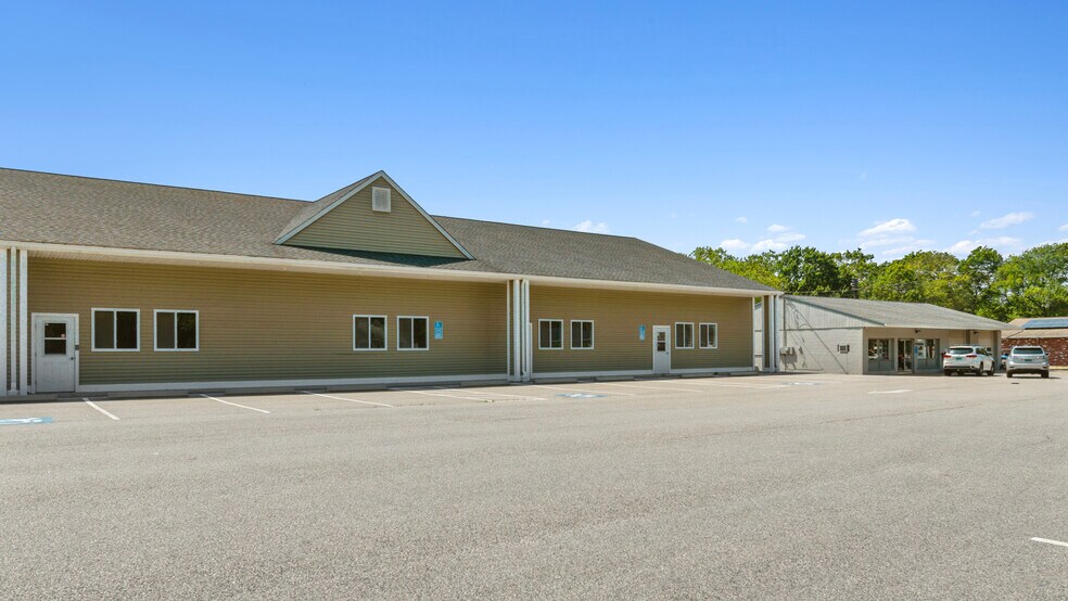 More Photos Of 430 Chapel Hill Rd, Oakdale Freestanding For Lease