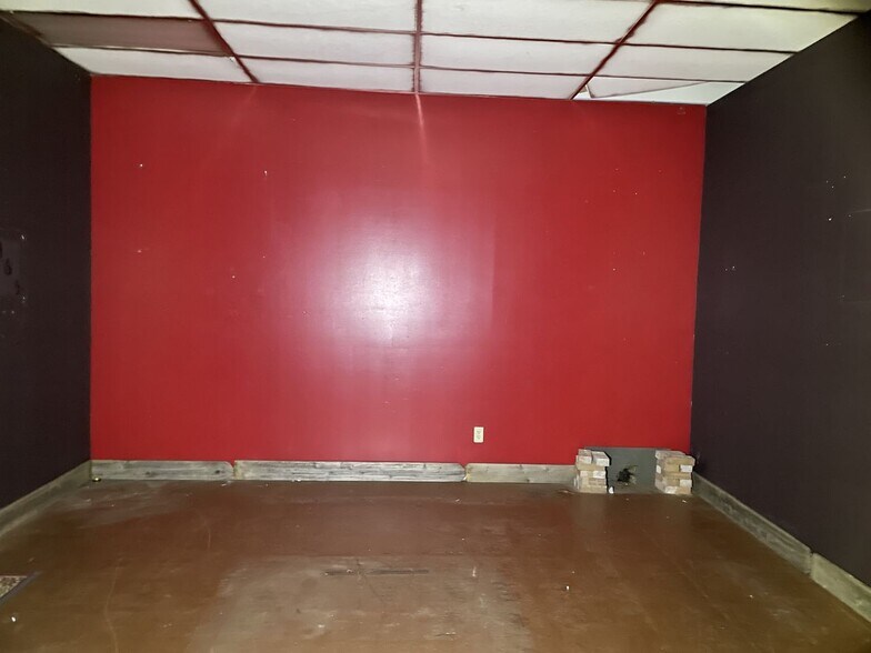 More Photos Of 4345-4781 Bay Rd, Saginaw Freestanding For Lease