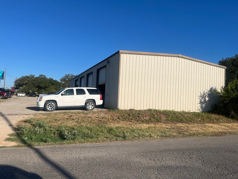 More Photos Of 13000 TX-29, Liberty Hill General Retail For Sale