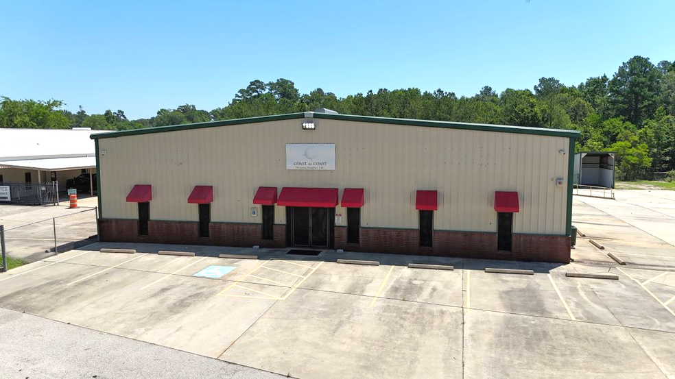 Primary Photo Of 213 Riggs St, Conroe Warehouse For Lease