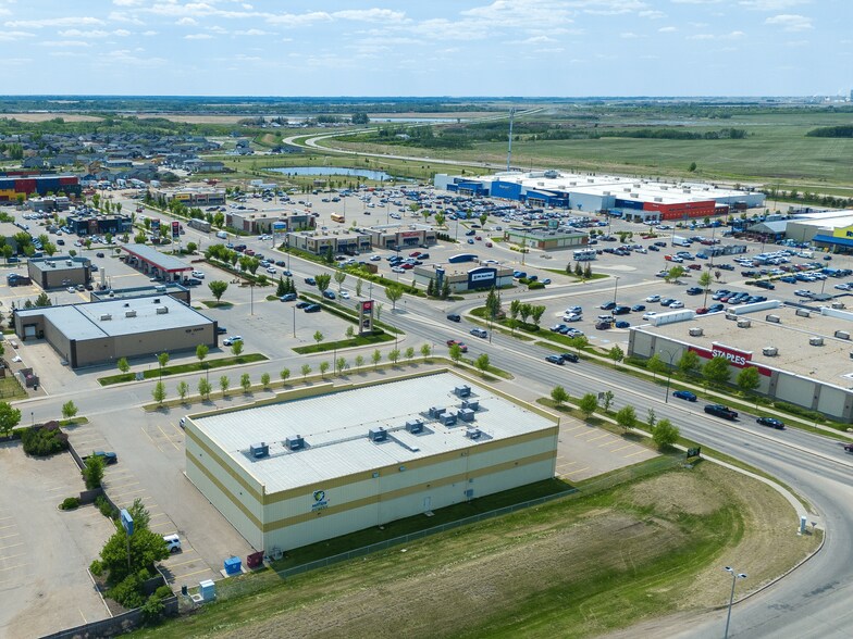 More Photos Of 320 Shillington Cres, Saskatoon General Retail For Sale