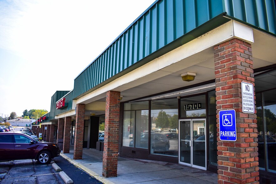 1570015880 Broadway Ave, Maple Heights, OH 44137 General Retail For