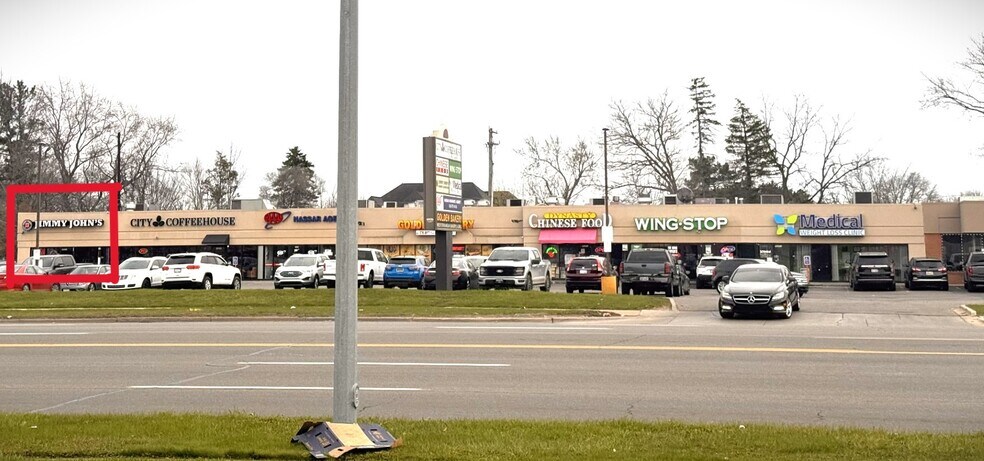 More Photos Of 26417-26451 Ford Rd, Dearborn Heights Unknown For Lease