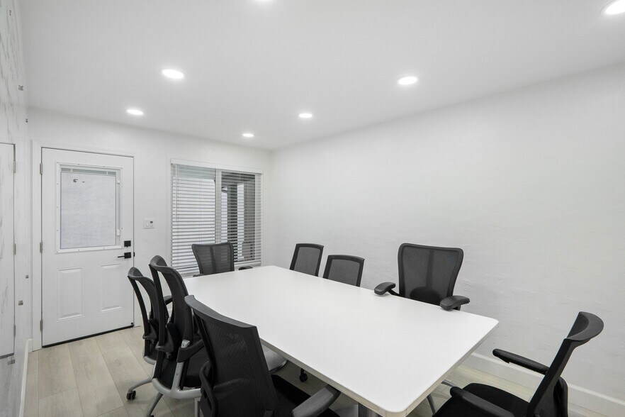 More Photos Of 50 W Main Ave, Morgan Hill Office Residential For Lease