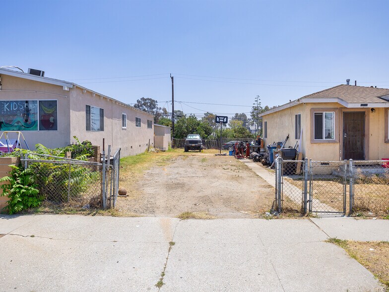 More Photos Of 13110 S Main St, Los Angeles Land For Sale
