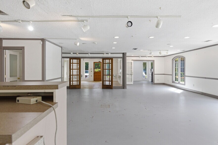 More Photos Of 72 Arrow Rd, Hilton Head Island Freestanding For Sale
