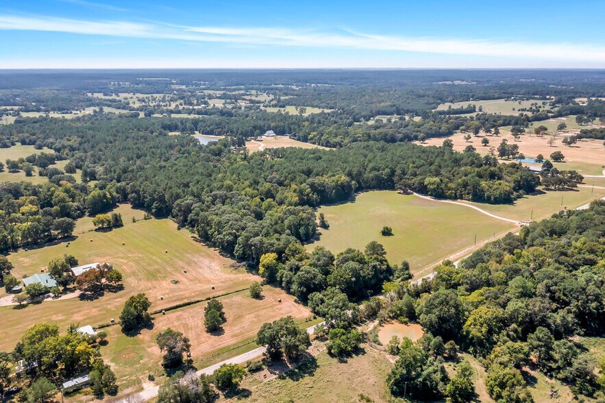 More Photos Of 43 Pool Rd, Richards Specialty For Sale