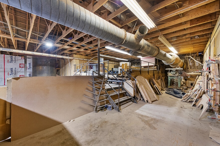 More Photos Of 14 Conway St, Madawaska Valley Manufacturing For Sale