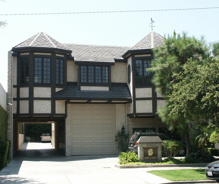 More Photos Of 560 Riverdale Dr, Glendale Warehouse For Sale
