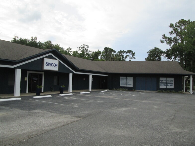 More Photos Of 100 W Burleigh Blvd, Tavares General Retail For Lease