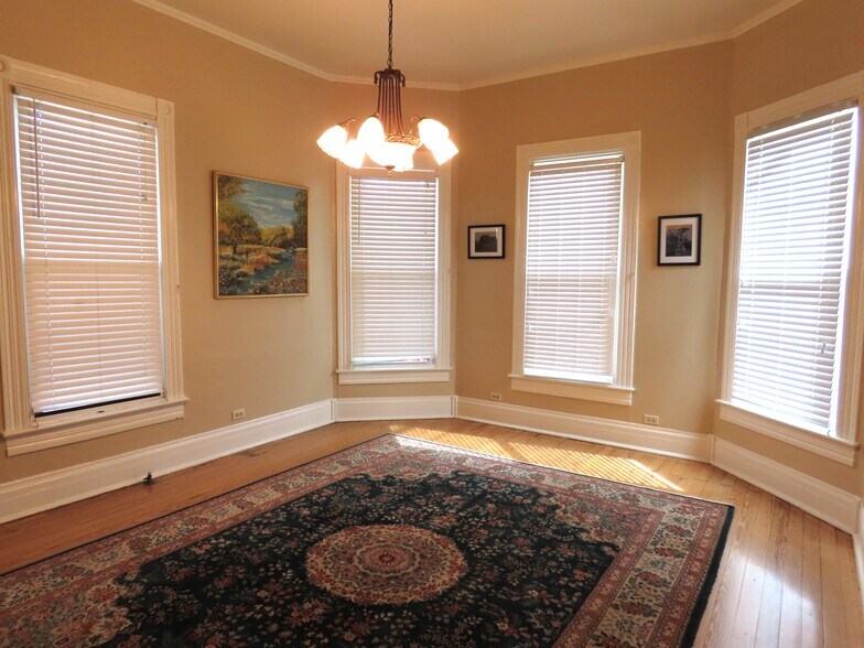 More Photos Of 1923 S Beckham Ave, Tyler Office Residential For Lease