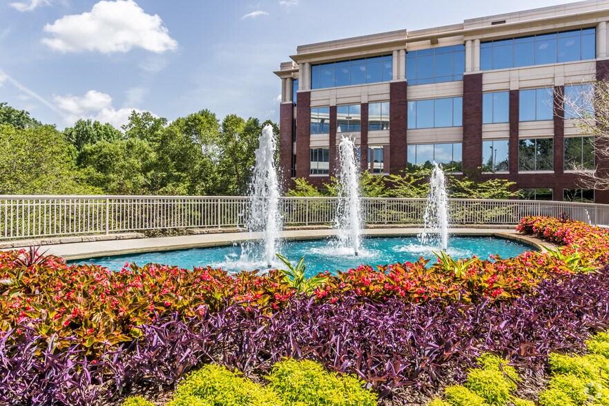 More Photos Of 3780 Mansell Rd, Alpharetta Unknown For Lease