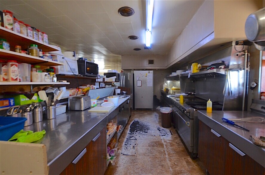 More Photos Of 108 Bailey St, Lima Restaurant For Sale