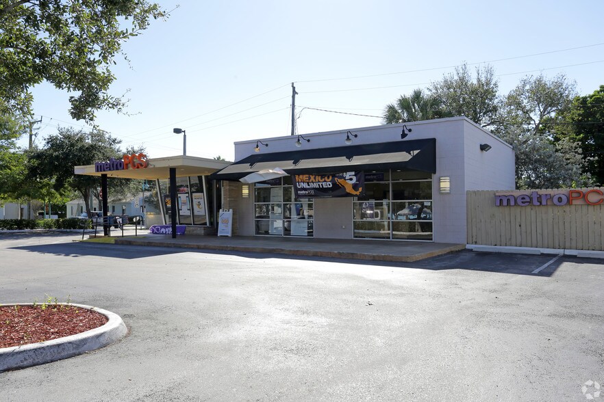 More Photos Of 1100 W Broward Blvd, Fort Lauderdale Freestanding For Lease